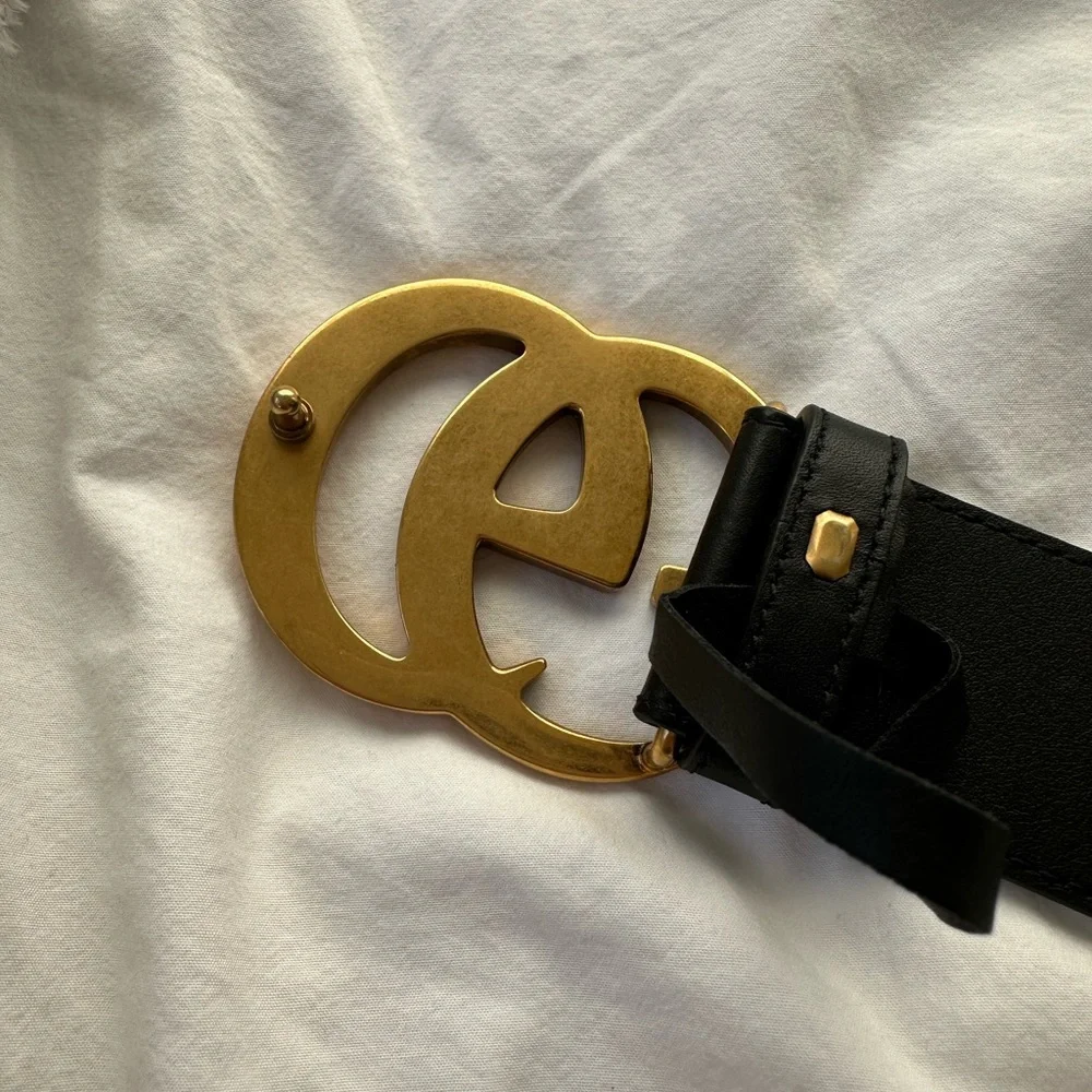Gucci Black Leather Belt with Gold Double G Buckle - Picture 4 of 5
